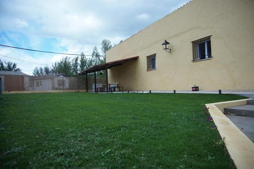La Casa Del Rio Villa Granja Llumes Luaran gambar